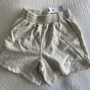 Abercrombie & Fitch 5 inch Sunday Shorts